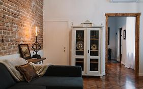 Old Town Central Apartment